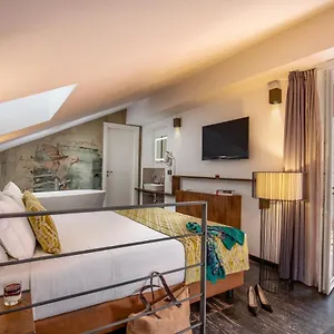 navona-essence-hotel.it-romehotels.com/